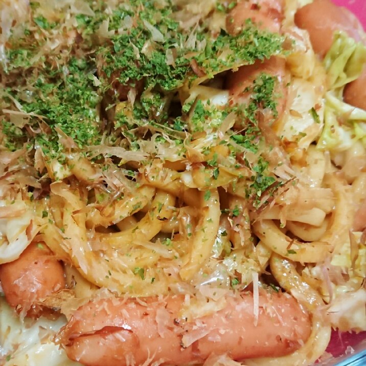 そのままウインナー♪時短ボリューム焼きうどん♪